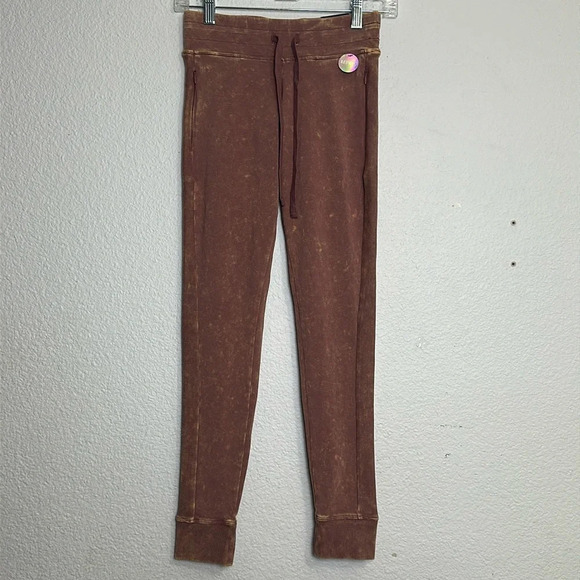 Victoria’s Secret PINK Yoga Women’s XSmall Leggings Brown Acid Wash NWT - Picture 2 of 14